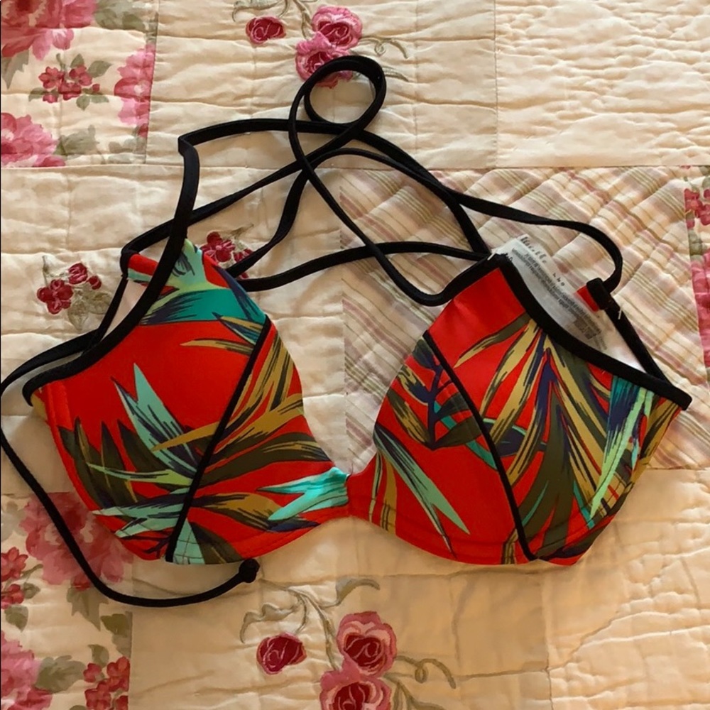 Victoria’s Secret swim